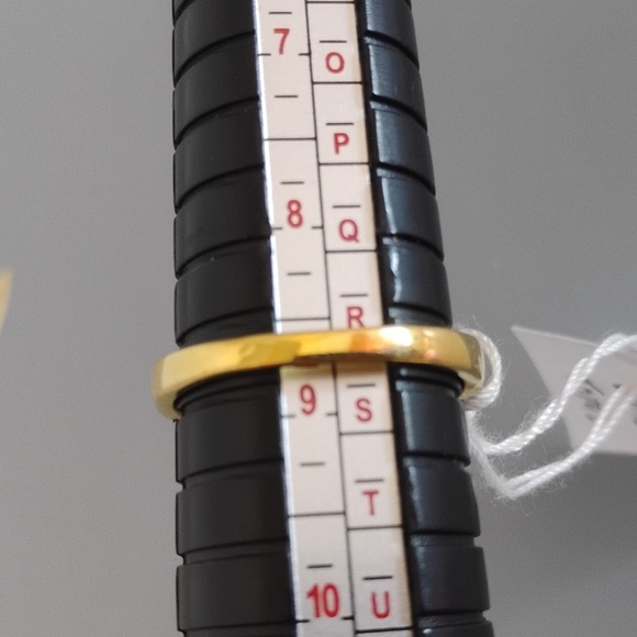 Genuine White Topaz Ring - Picture 4 of 9